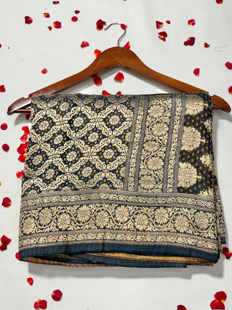 Pure Khadi Georgette Bandhini Banaras Saree - View 1