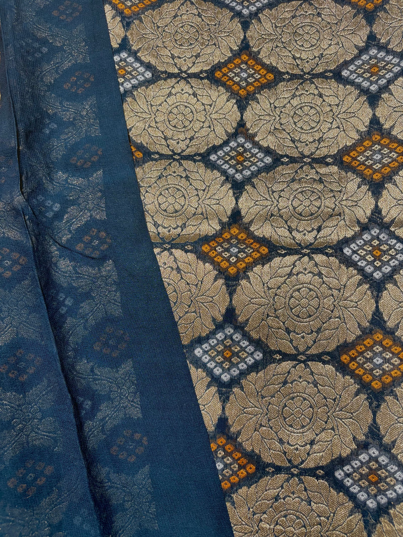 Pure Khadi Georgette Bandhini Banaras Saree - View 2