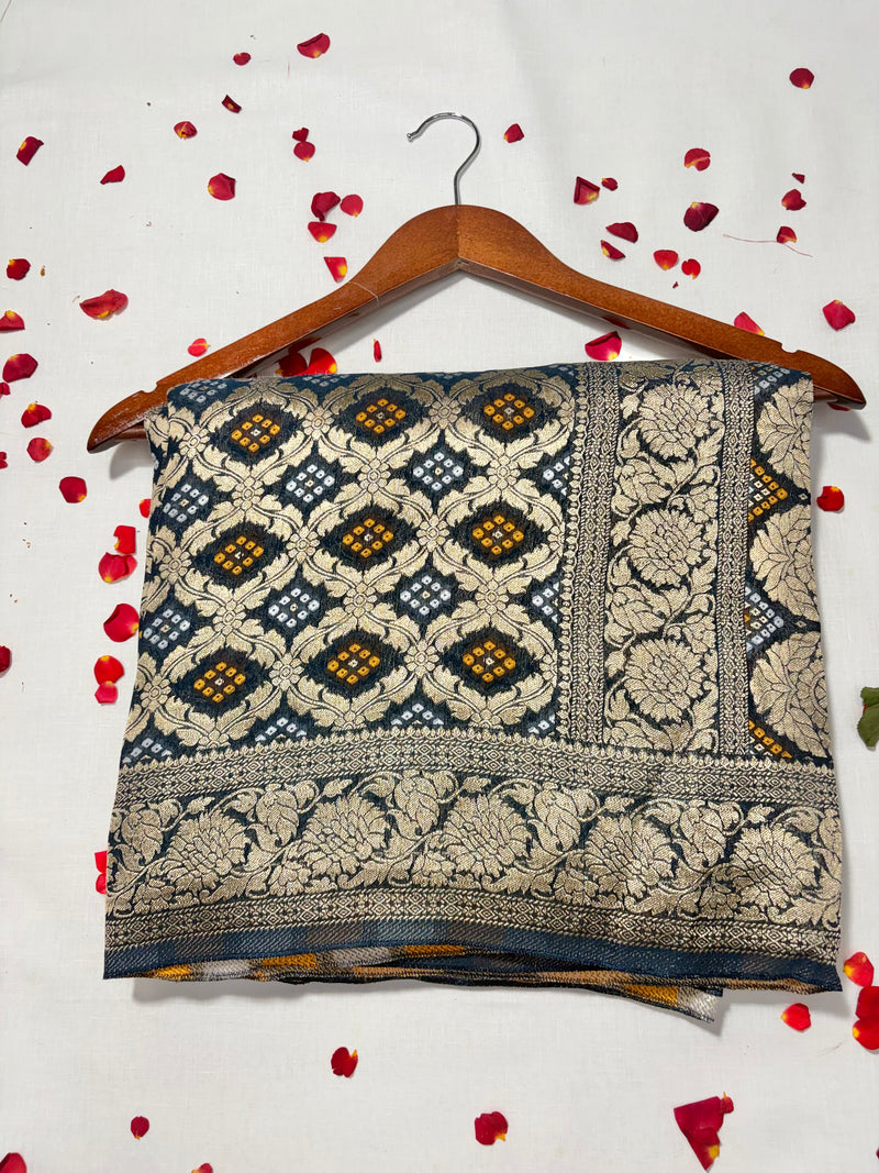 Pure Khadi Georgette Bandhini Banaras Saree - View 1